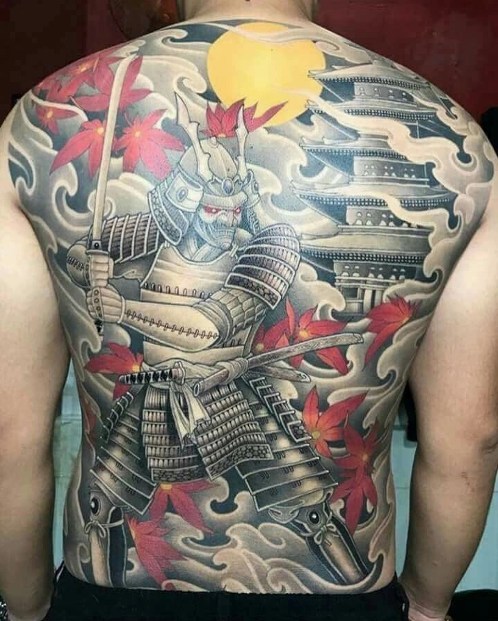 Hình xăm samurai full lưng với các yếu tố văn hóa Nhật Bản