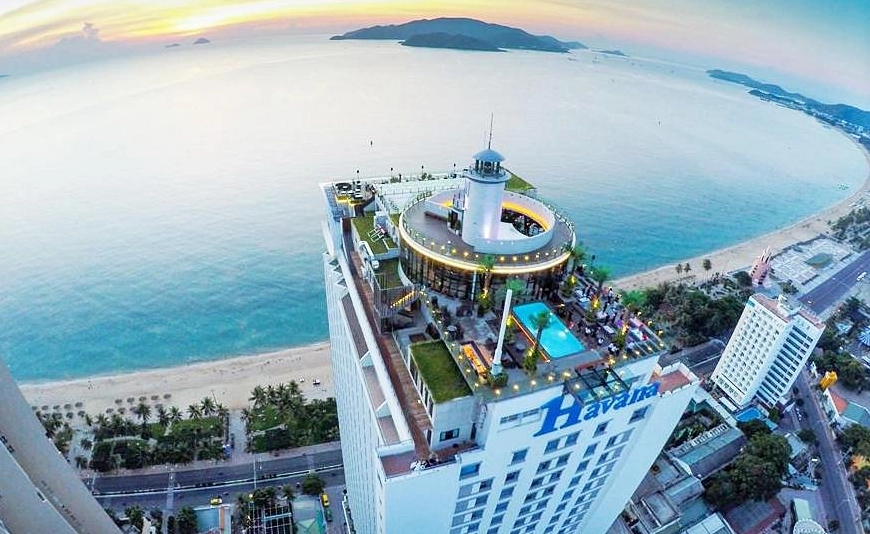 Hồ bơi vô cực tại Havana Nha Trang