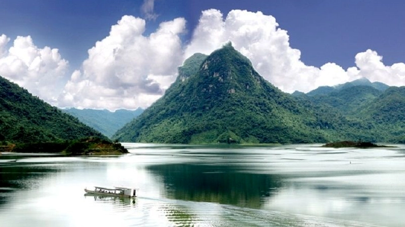Hồ Na Hang Tuyên Quang