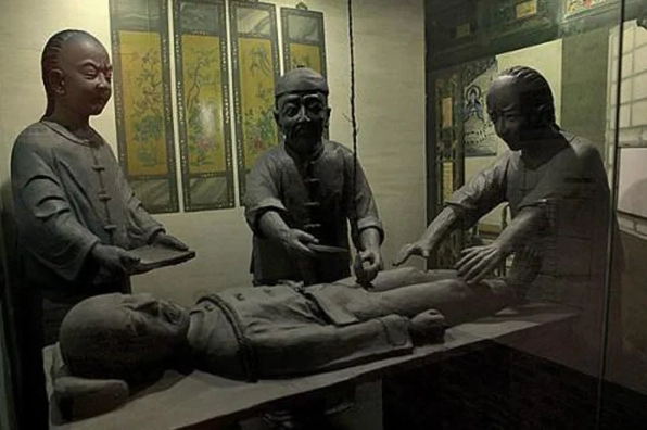 hoan-quan-la-gi-vai-tro-va-anh-huong-trong-lich-su_236