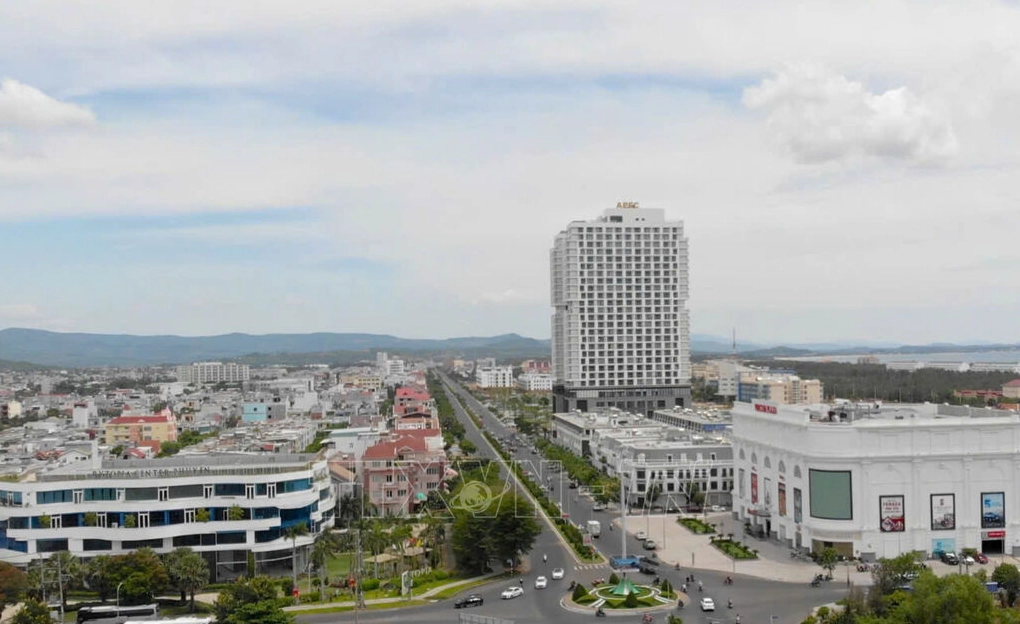 Hoàng hôn trên bãi biển Tuy Hòa