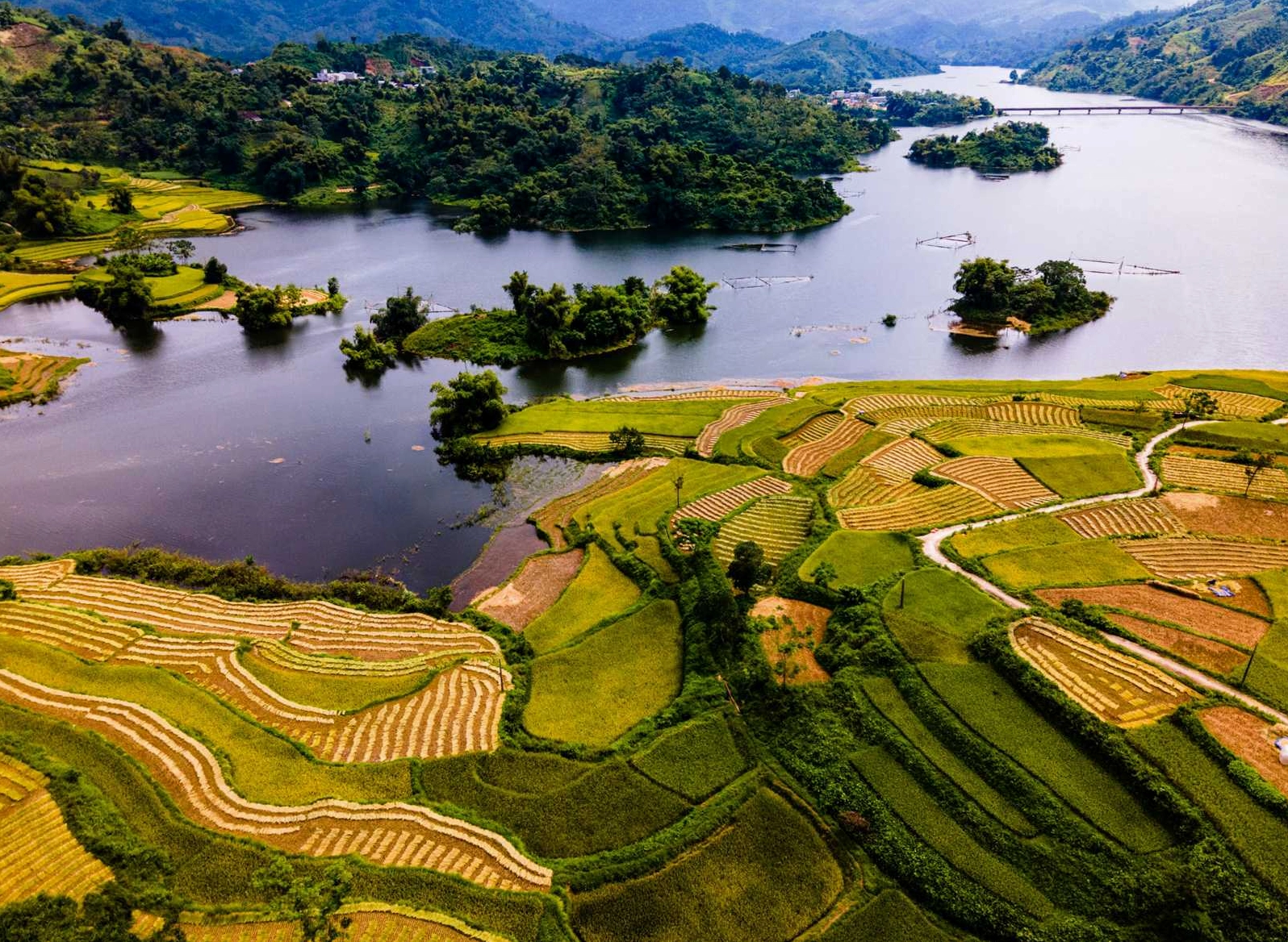 kham-pha-iem-du-lich-tuyen-quang-hap-dan-nhat-2026_854