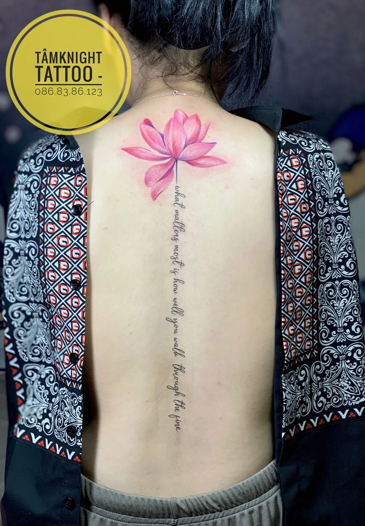 Mẫu hình xăm chữ sau lưng cho nữ đẹp và ý nghĩa