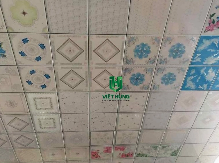Mẫu la phông nhựa 60x60 hoa văn 3D