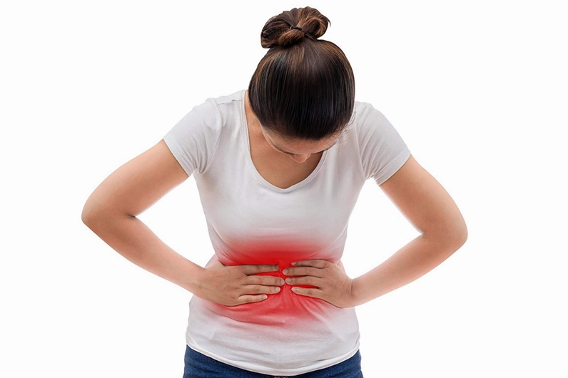Minh họa vùng bụng có dấu hiệu đau quanh rốn