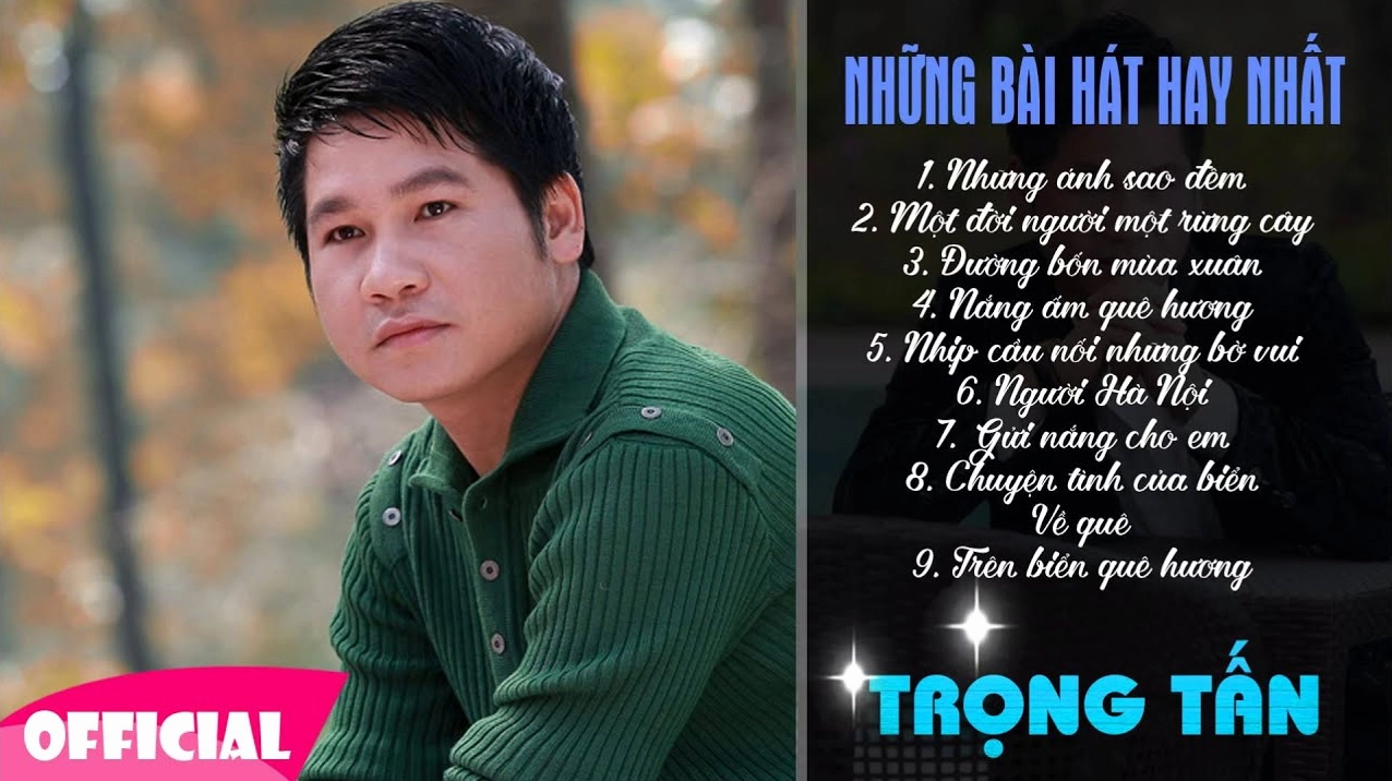Một nhóm người đang hát vang những bài hát cách mạng