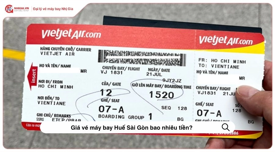 Người đặt vé máy bay online