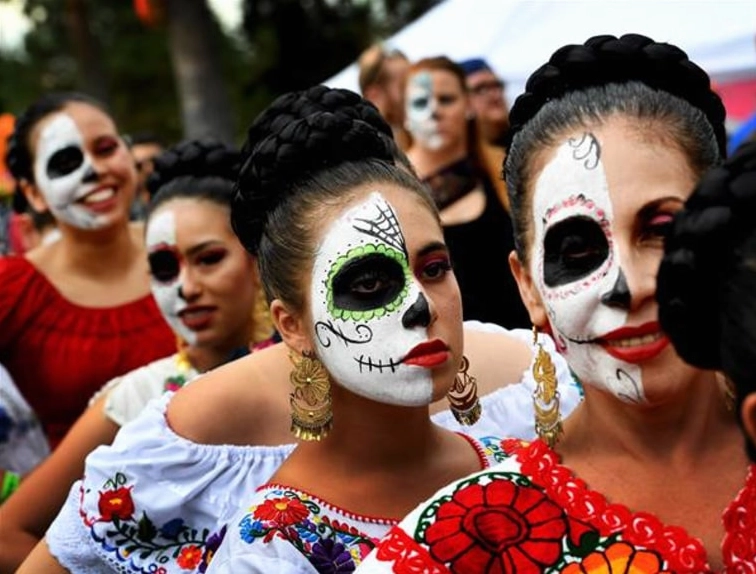 Người dân Mexico cùng nhau đón lễ Día de los Muertos