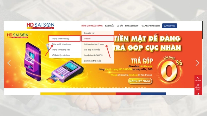 Nhân viên hỗ trợ khách hàng qua điện thoại