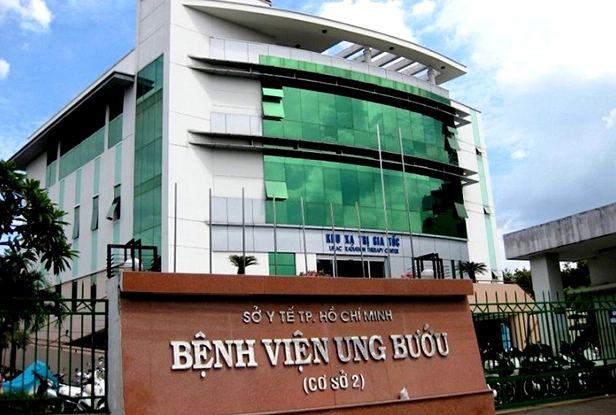 Đội ngũ y bác sĩ Bệnh viện Ung Bướu