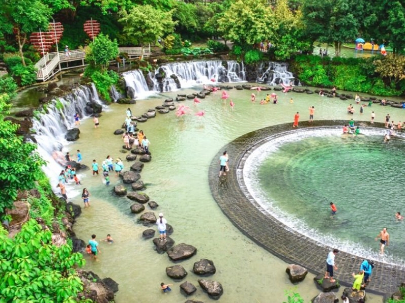 Thác nước hùng vĩ tại Khu Du Lịch Thủy Châu