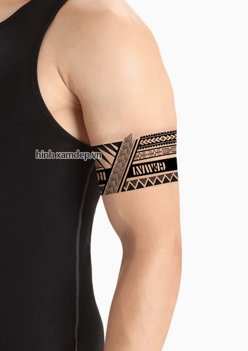 Thiết kế hình xăm Maori dạng vòng bao quanh bắp tay