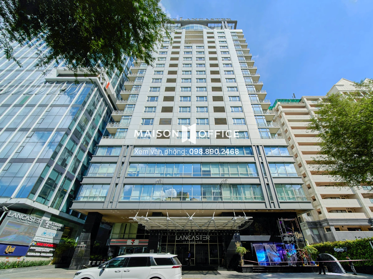 Tòa nhà The Lancaster Building Lê Thánh Tôn nhìn từ bên ngoài
