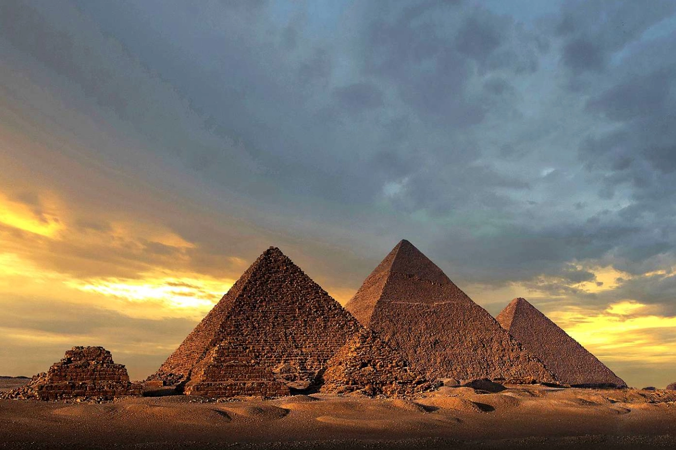 Toàn cảnh quần thể Kim Tự Tháp Giza