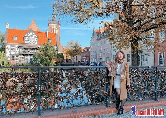 Toàn cảnh thành phố Warsaw nhìn từ trên cao