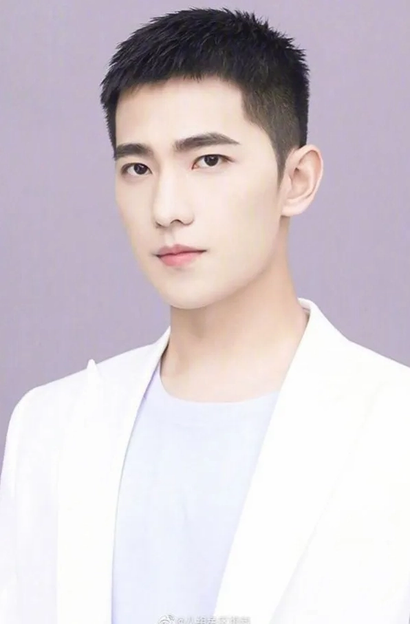toc-au-inh-ep-xu-huong-co-ien-van-thinh-hanh-2026_616