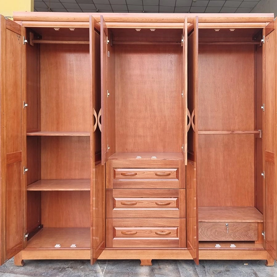 Tủ quần áo 3 buồng hiện đại với thiết kế thông minh và tiện dụng