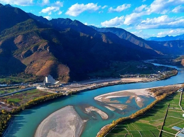 Vẻ đẹp thơ mộng của sông Trường Giang