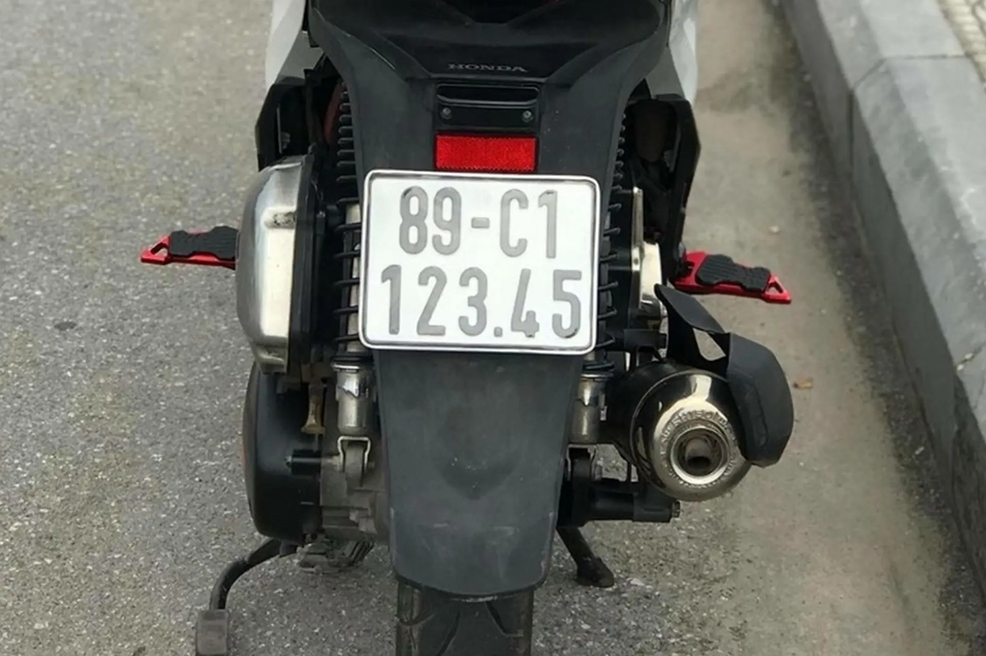 Ý nghĩa phong thủy biển số xe 89